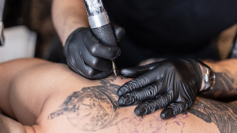The Four Stages of Tattoo Recovery: Oozing, Itching, Peeling, and Afte –  Xtreme Inks