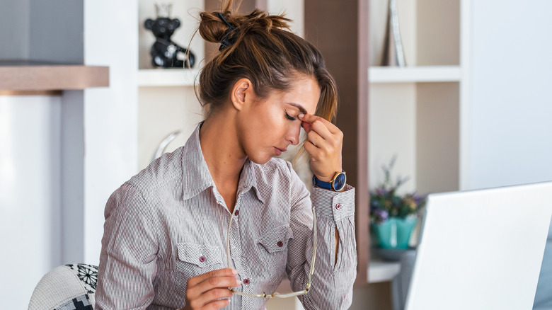 Woman has a headache