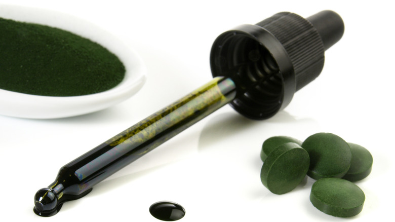 Dropper with chlorophyll