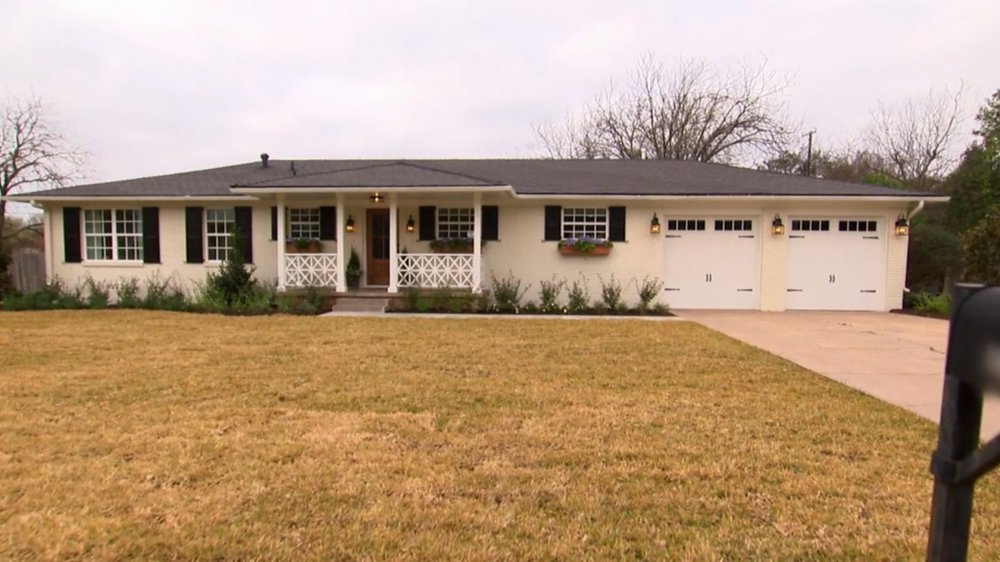 Iconic Fixer Upper home "The Plain Gray Ranch"