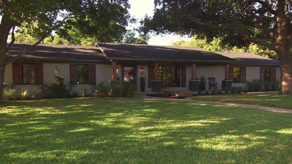Iconic Fixer Upper home "The Peach House"