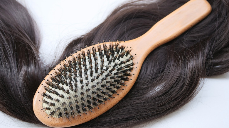 Boar bristle hairbrush