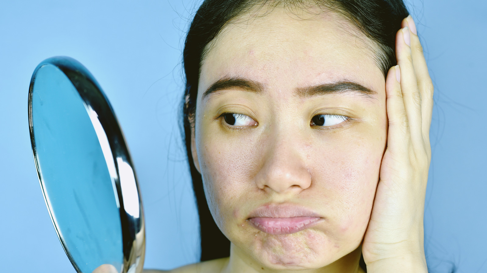 whiteheads-vs-blackheads-what-s-the-difference-and-how-can-you-get