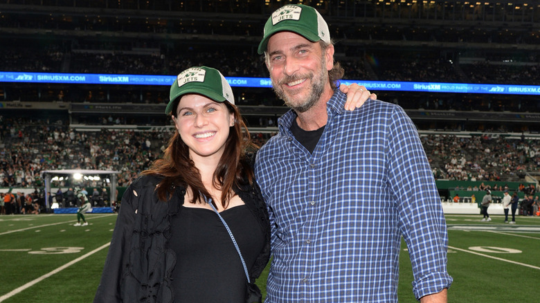 Andrew Form and Alexandra Daddario still pregnant at Jets game