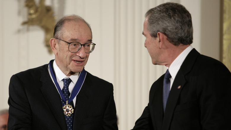 Alan Greenspan with President George W. Bush 