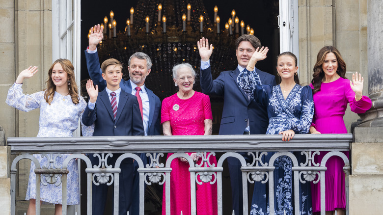 Danish royal family at balcony