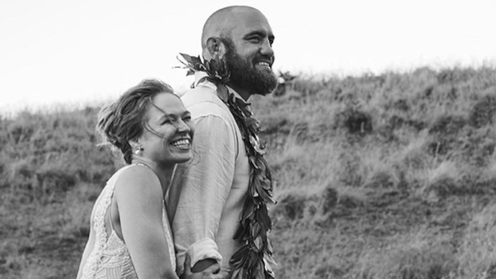 Ronda Rousey and Travis Browne smiling