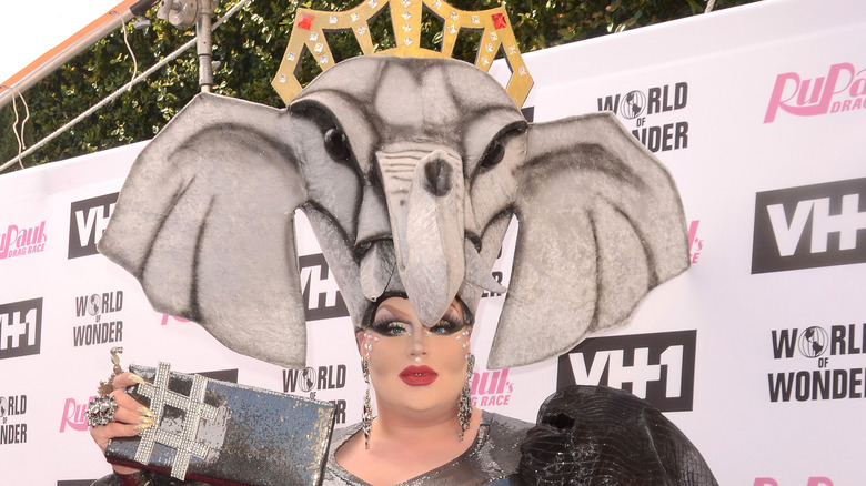 Eureka O'Hara wears elephant queen headpiece at VH1 event