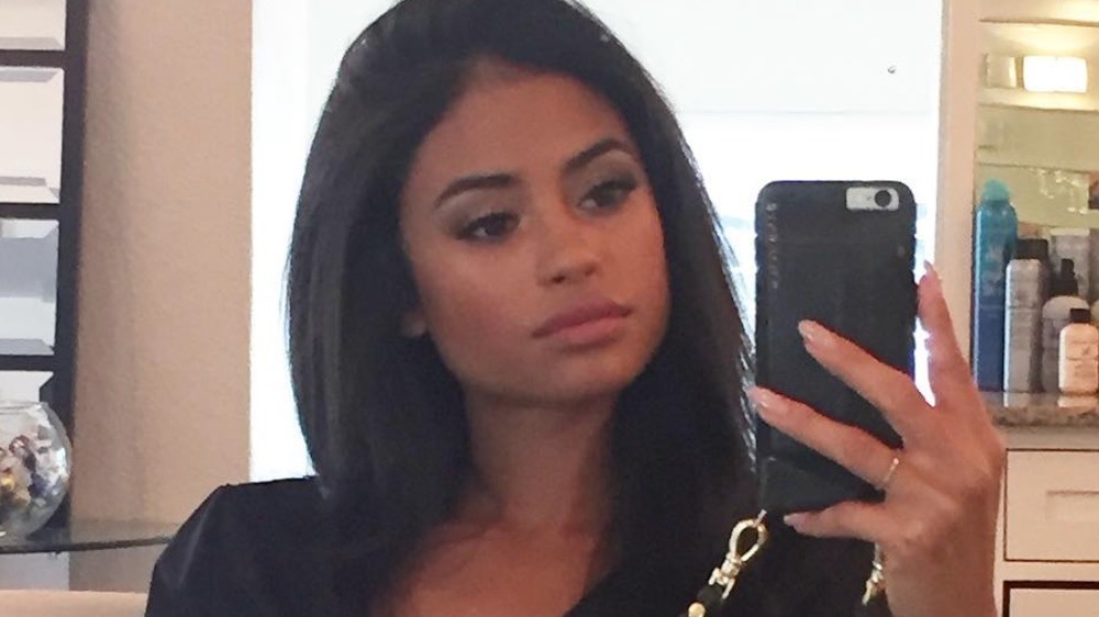 The Bachelor's Jessenia Cruz taking a mirror selfie on Instagram