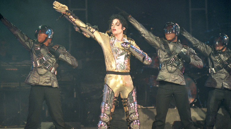 Michael Jackson "History" tour performance