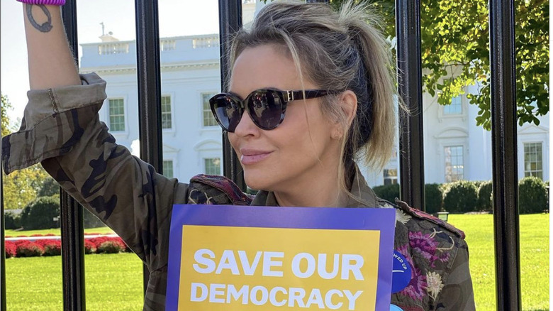 Alyssa Milano outside White House