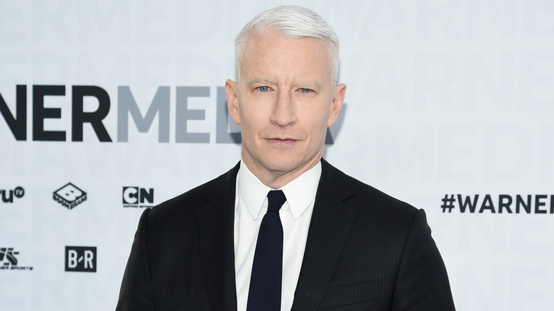 Anderson Cooper posing