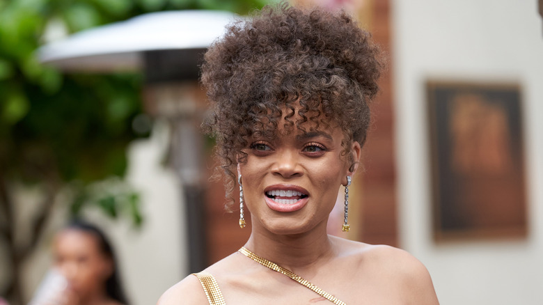 Andra Day posing at the Oscars