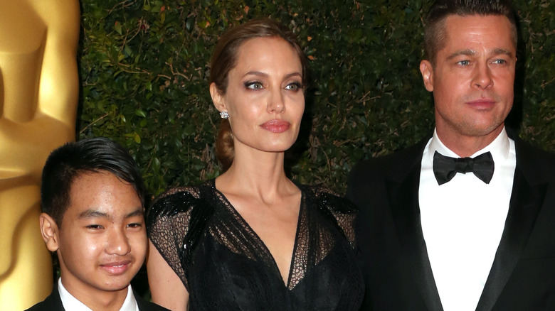 Angelina Jolie, Brad Pitt, Maddox Jolie Pott red carpet Oscars