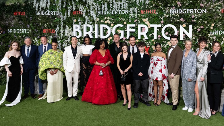 The cast of "Bridgerton" 