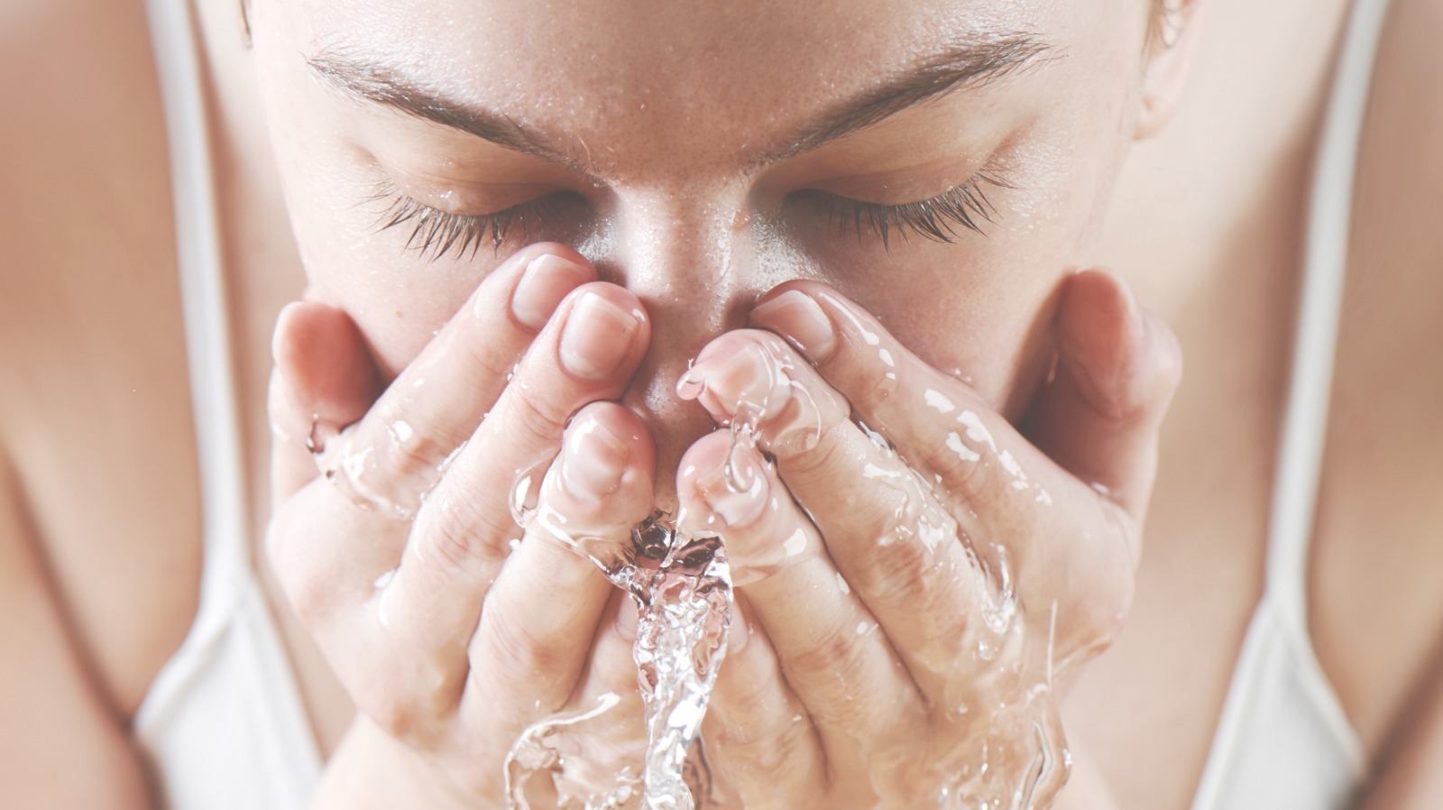 wash-your-face-with-cold-water-for-good-skin-here-s-why-life-style