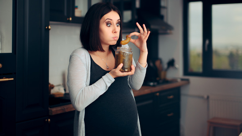 why-do-some-people-crave-sour-foods-during-pregnancy