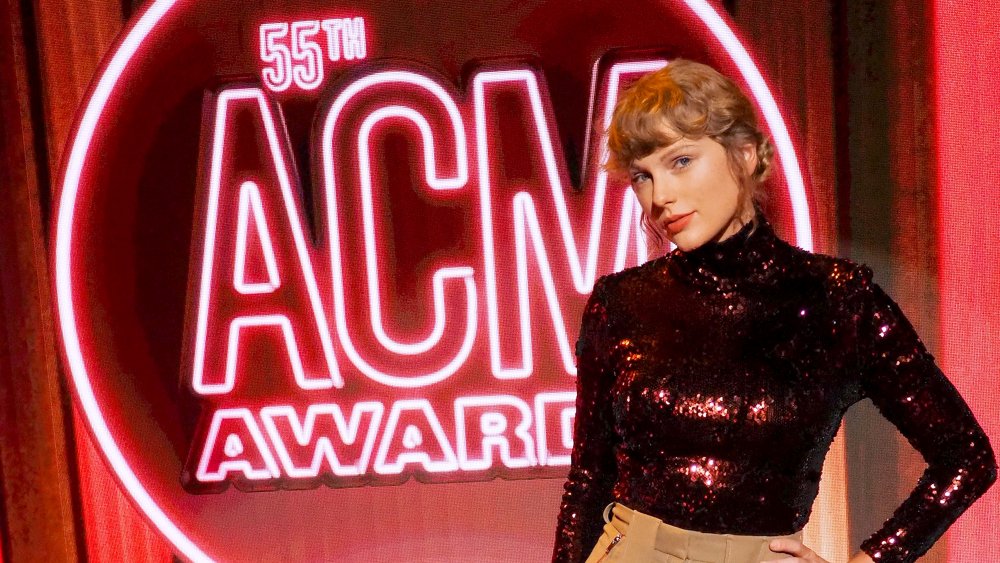 Taylor Swift at ACM Awards