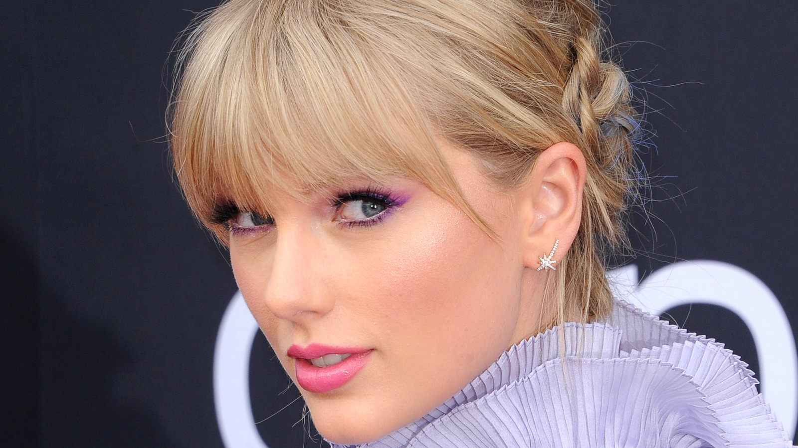 Taylor swift песни. Taylor Swift. Тейлор Свифт беременна. Midnights Lavender Edition Taylor Swift. Тейлор с. 