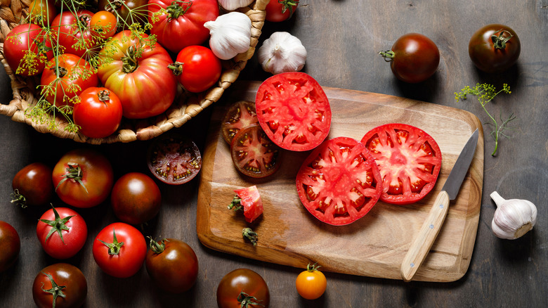 variety of tomatoes