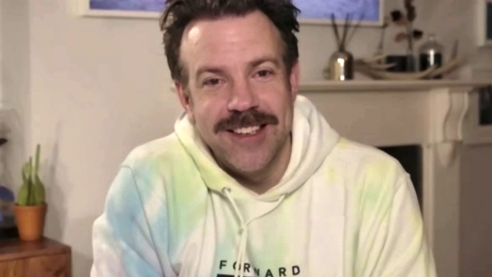 Jason Sudeikis in Kristin Sudeikis' hoodie