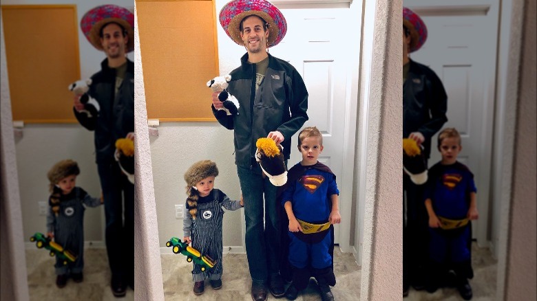 Derick Dillard and kids