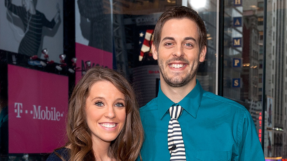 Jill Duggar and Derick Dillard posing