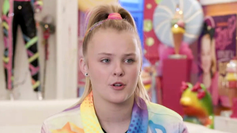 JoJo Siwa being interviewed 