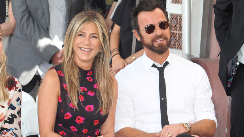 Justin Theroux and Jennifer Aniston smiling