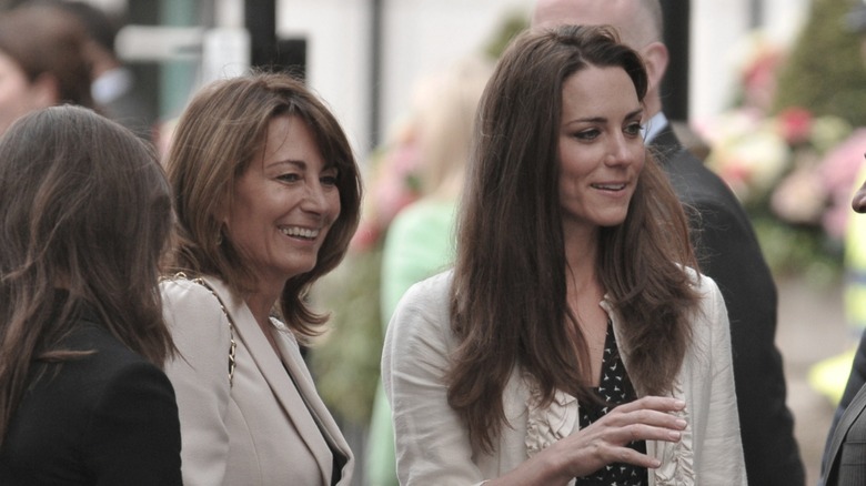 Carole Middleton Kate Middleton talking