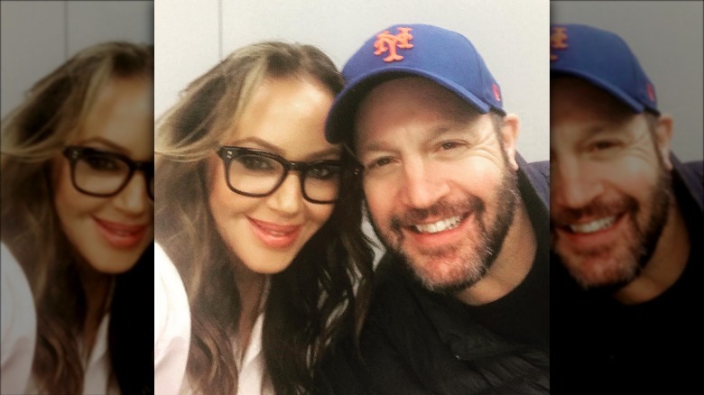 Leah Remini and Kevin James pose for a selfie.