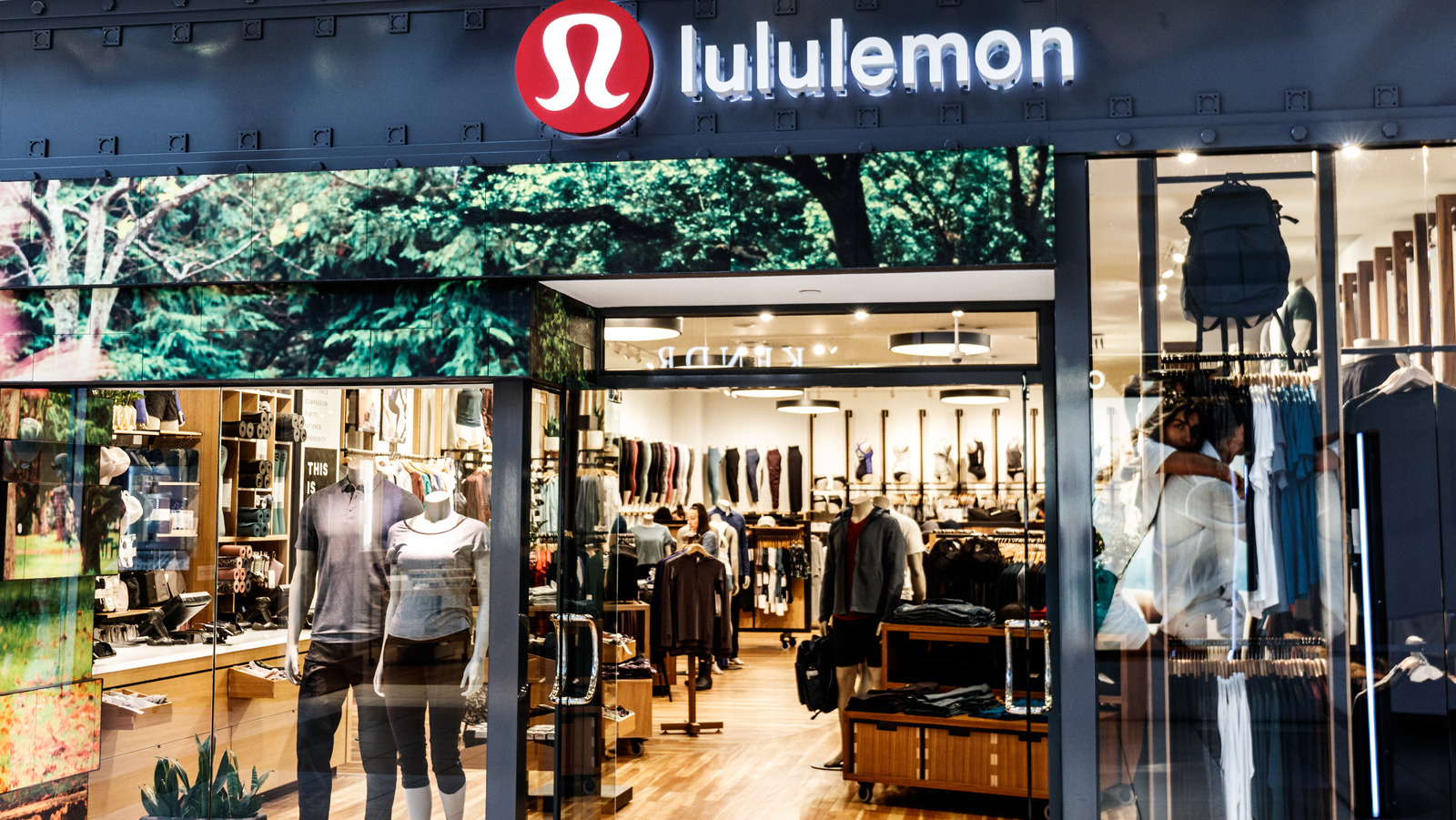 According to TikTok, This Lululemon Jacket Gives Your Body a BBL