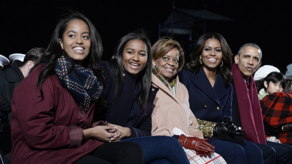 Malia, Sasha, Michelle, and Barack Obama and Marian Robinson