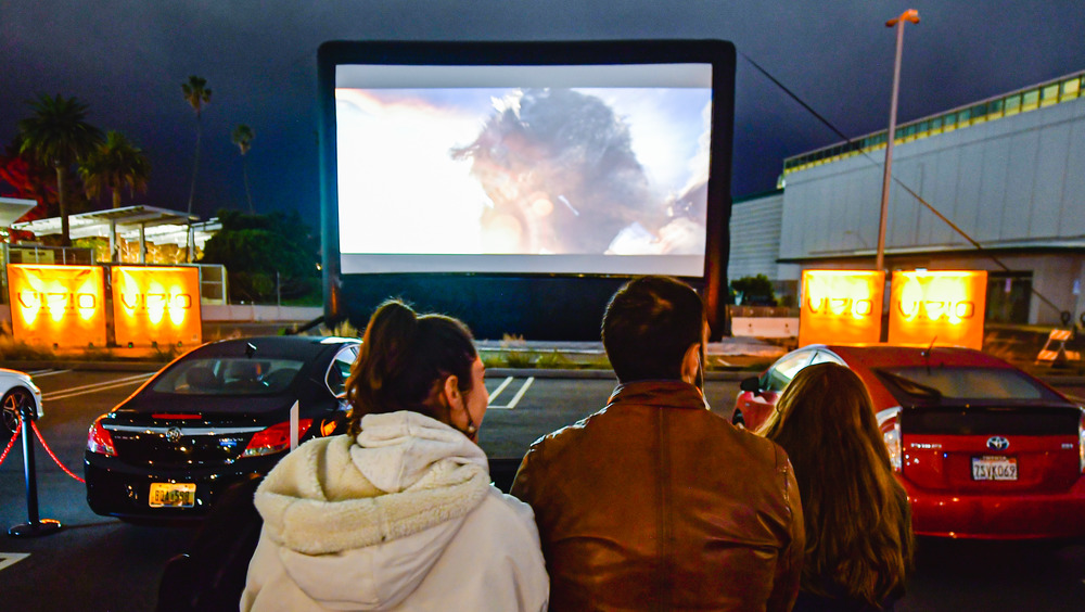 Crowds watching Minari at a drive in