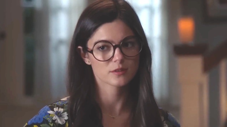 Monica Barbaro in glasses in Splitting Up Together