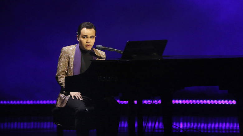 Kodi Lee performs at his piano