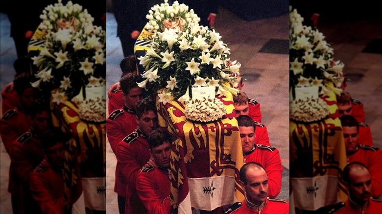 Princess Diana coffin flowers