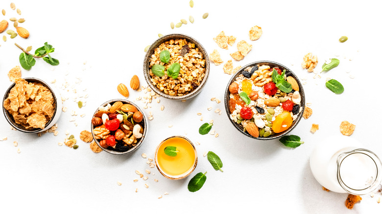 bowls of foods with lectins