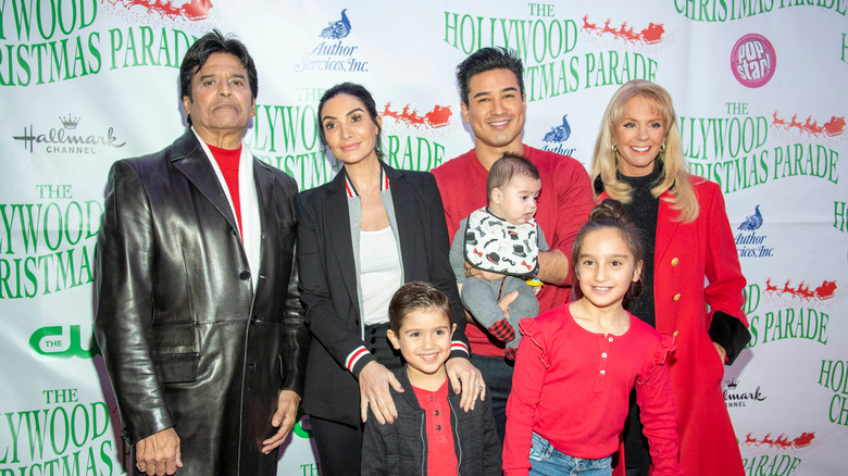 Mario Lopez poses with his family