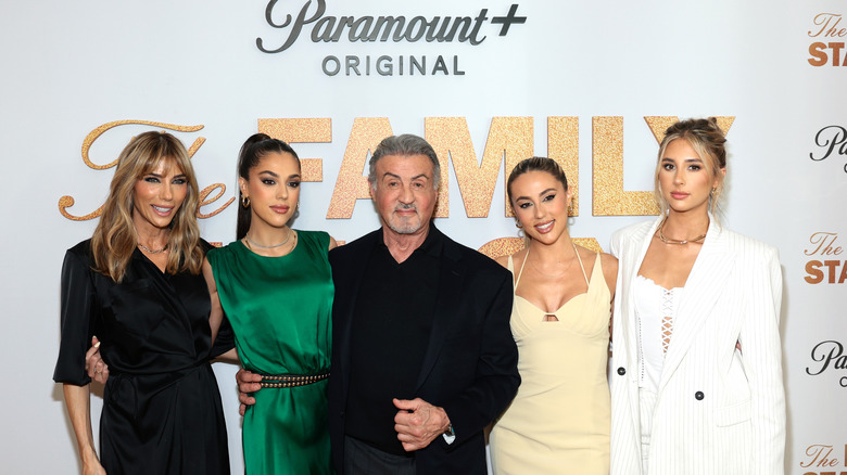 Stallone family smiling at premiere