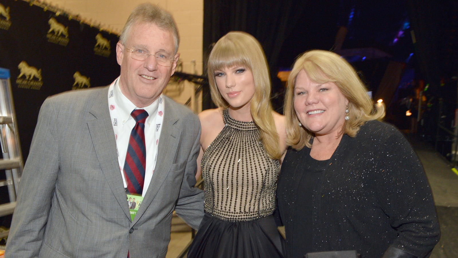 Why Taylor Swift's Parents Were So Secretive About Their Divorce