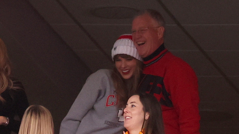 Taylor Swift with her dad Scott