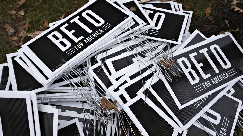 Discarded Beto campaign signs