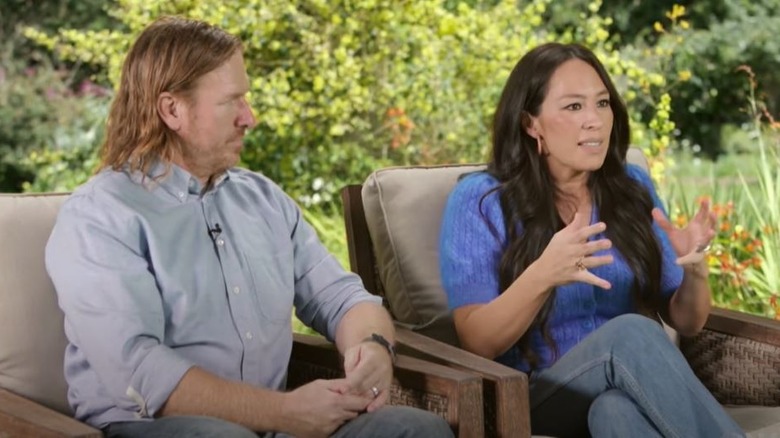 Chip and Joanna Gaines speaking to Oprah