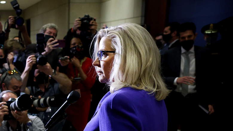 Cheney faces press after ouster vote