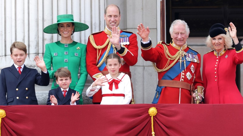 Royal family waving