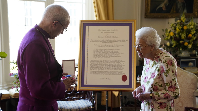 Queen Elizabeth with the Archbishop of Canterbury 
