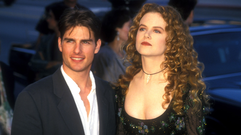 Nicole Kidman and Tom Cruise posing for photos