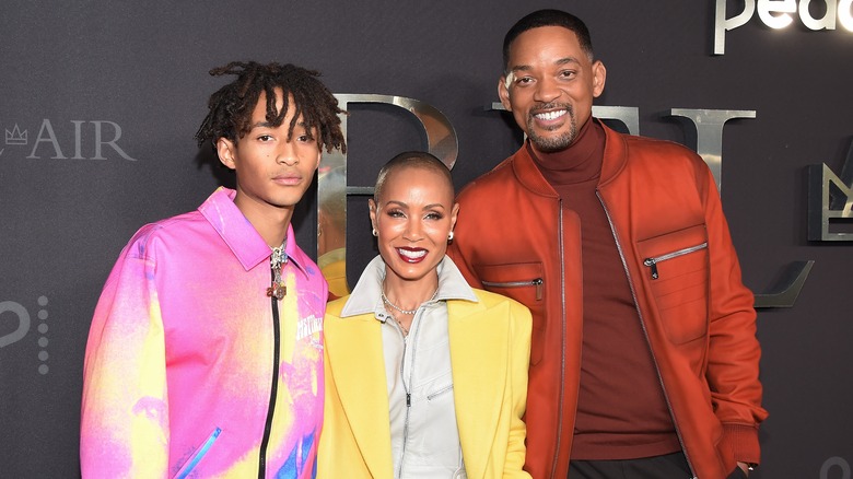 Jaden, Will, and Jada Pinkett Smith posing