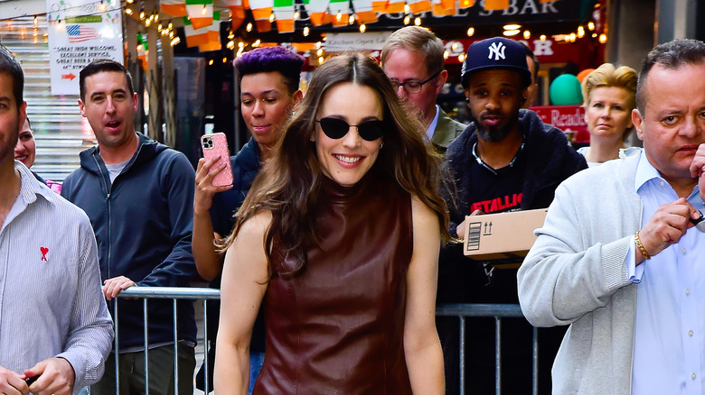 Rachel McAdams in a brown dress with sunglasses